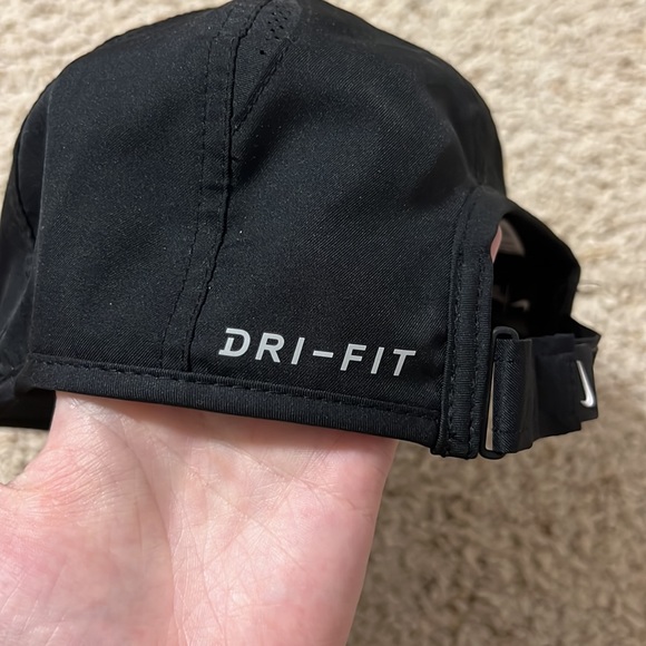 Nike hat - Picture 3 of 5